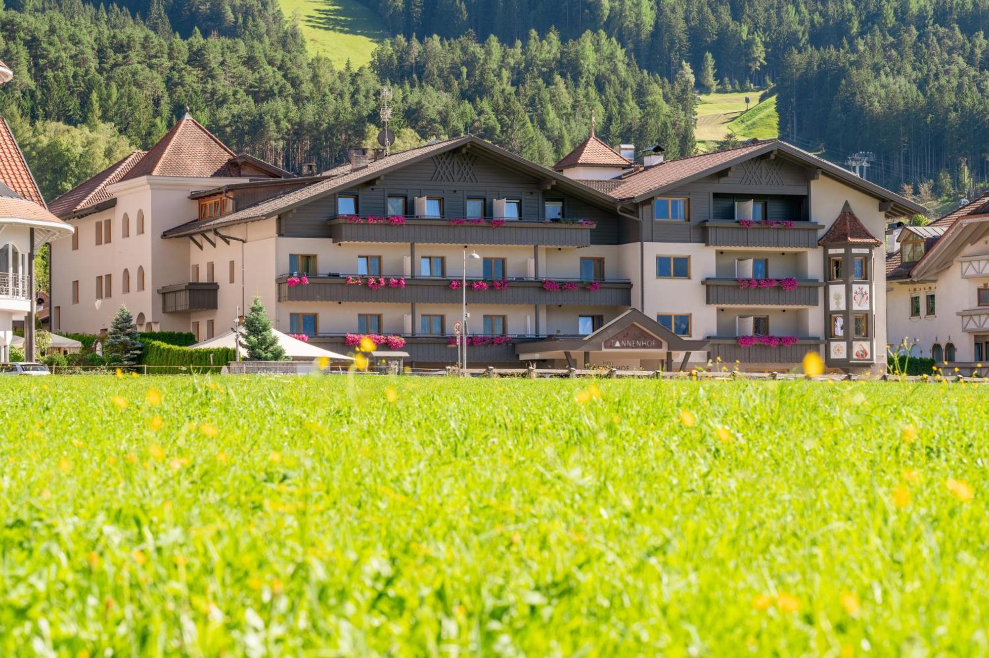 Hotel Tannenhof Brunico Eksteriør bilde