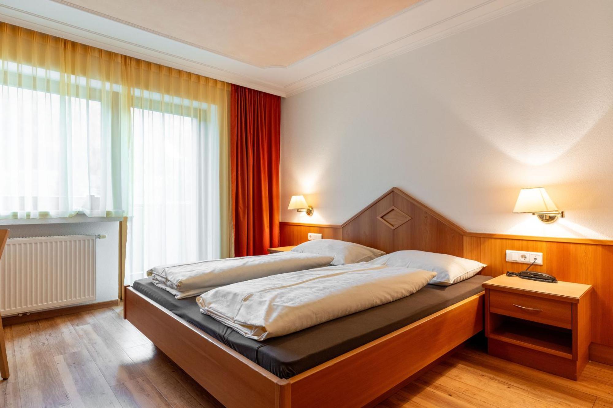 Hotel Tannenhof Brunico Eksteriør bilde