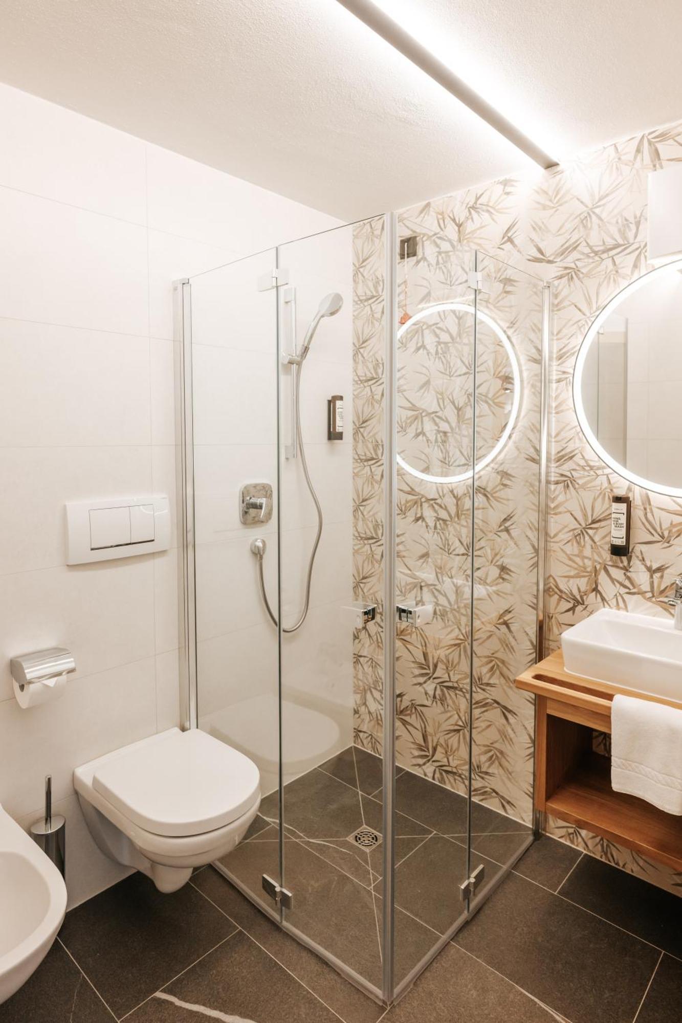 Hotel Tannenhof Brunico Eksteriør bilde